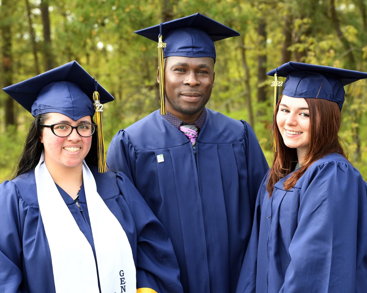 RCSJ Cumberland Students Celebrate at Graduation
